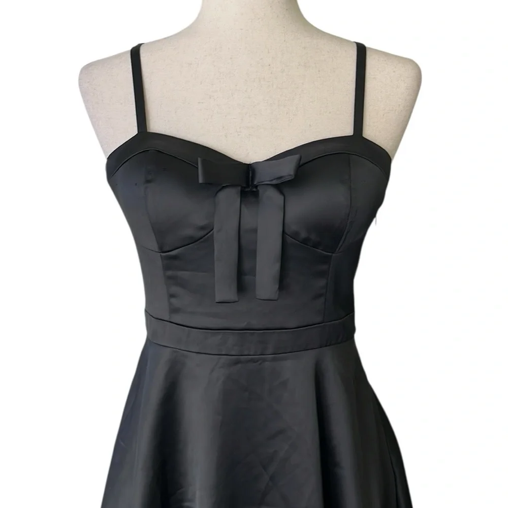 Forever 21 Exclusive Satin Fit and Flare Corset Dress - Picture 6 of 12